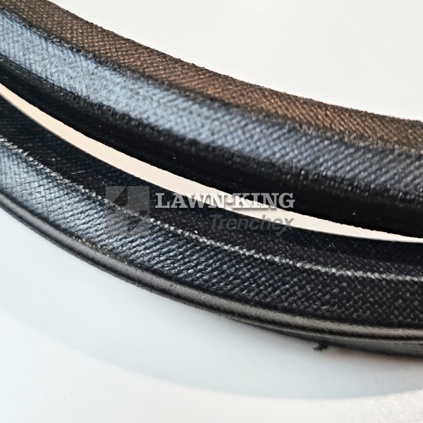 135061508/0 Black lawn tractor deck drive belt close-up showing the material used, for Stiga Group (Alpina, Castelgarden, Mountfield etc) against a white background.