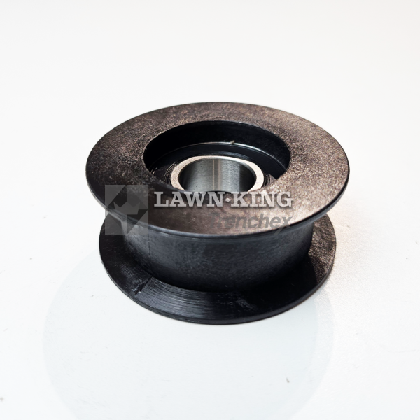 325601570/1 black round pulley for the Stiga Group range of lawn tractors, including Alpina and Mountfield. This pulley is set flat against a white background.